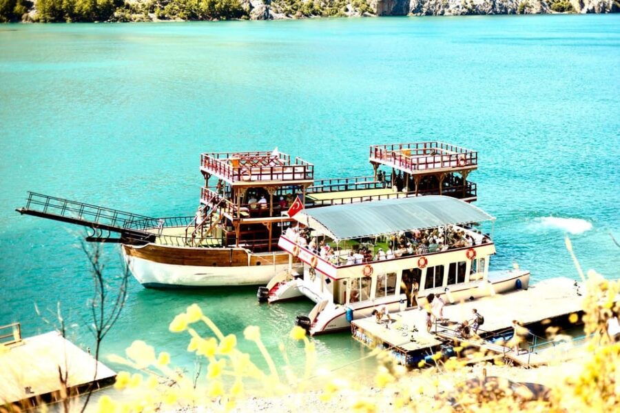 antalya-side-alanya-green-canyon-boat-tour-lunch-softdrink
