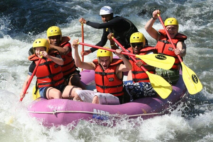 arequipa-rafting-on-the-chili-river-full-adrenaline
