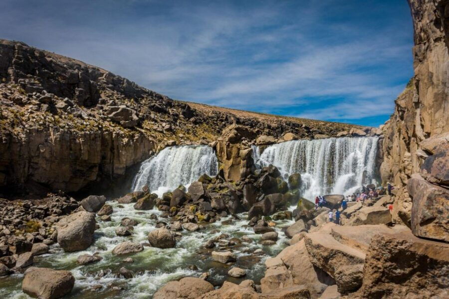 arequipa-tour-to-the-pillones-waterfalls-and-stone-forest