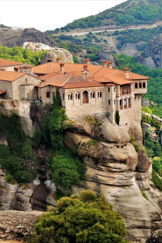 athens-2-day-meteora-tour-in-spanish-with-guide-hotel