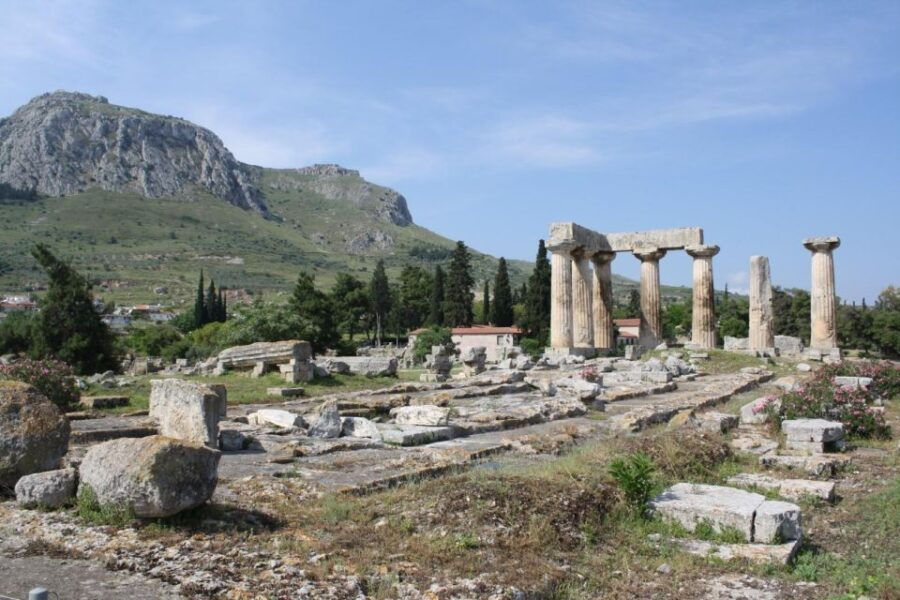 athens-day-trip-to-ancient-corinth-hera-temple-blue-lake