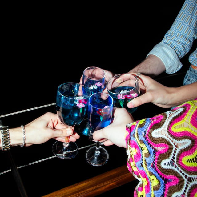 athens-mamma-mia-sunset-cruise-with-welcome-drink