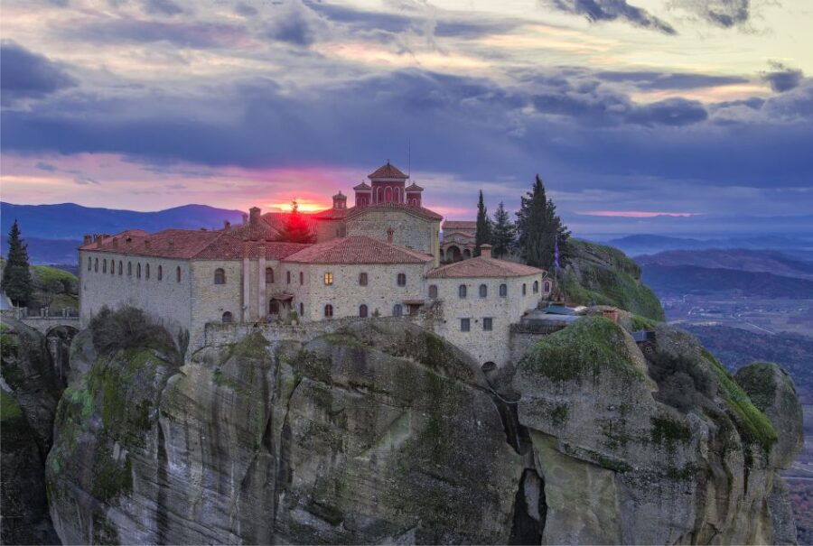 athens-meteora-2-day-trip-with-hotel-sunset-morning-tour