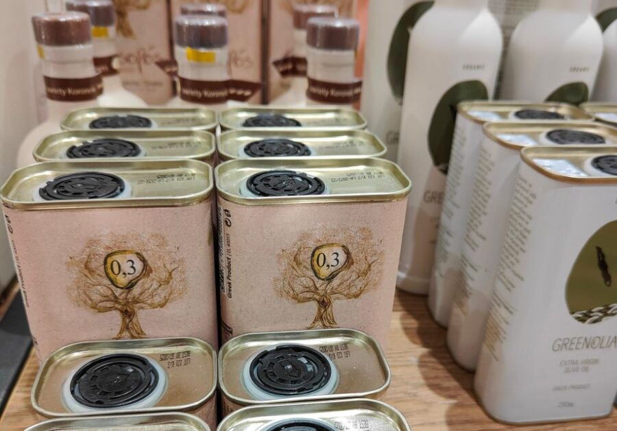 athens-old-town-greek-olive-oil-herbs-tasting