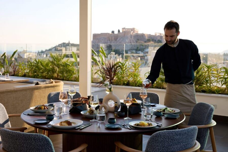 athens-rooftop-fine-dining-at-whispers-restaurant
