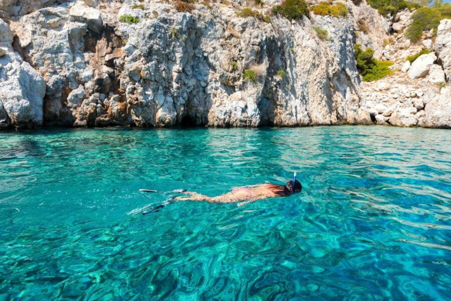 athens-vip-saronic-gulf-swimming-cruise