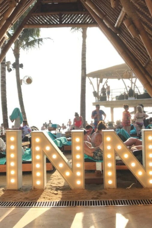 bali-beach-tour-tanah-lot-temple-finns-beach-club