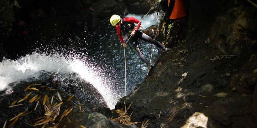 bali-canyoning-golden-twin-canyon
