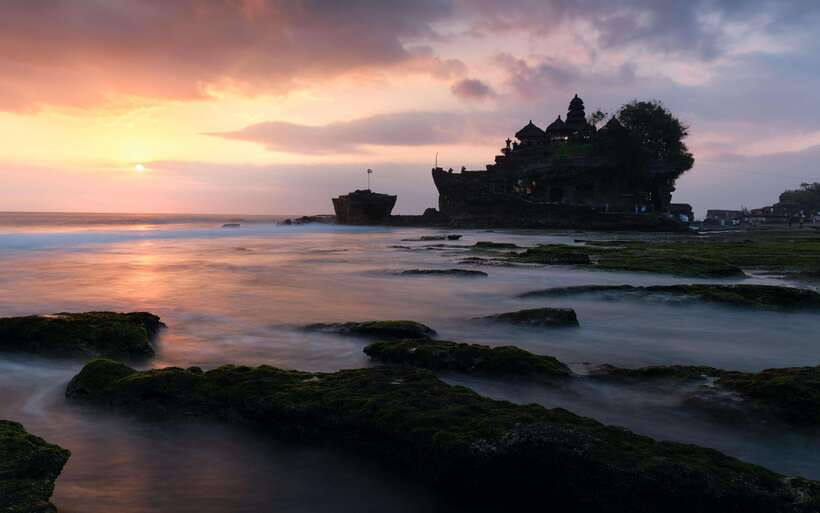 bali-full-day-tanah-lot-handara-gate-ulun-danu-beratan