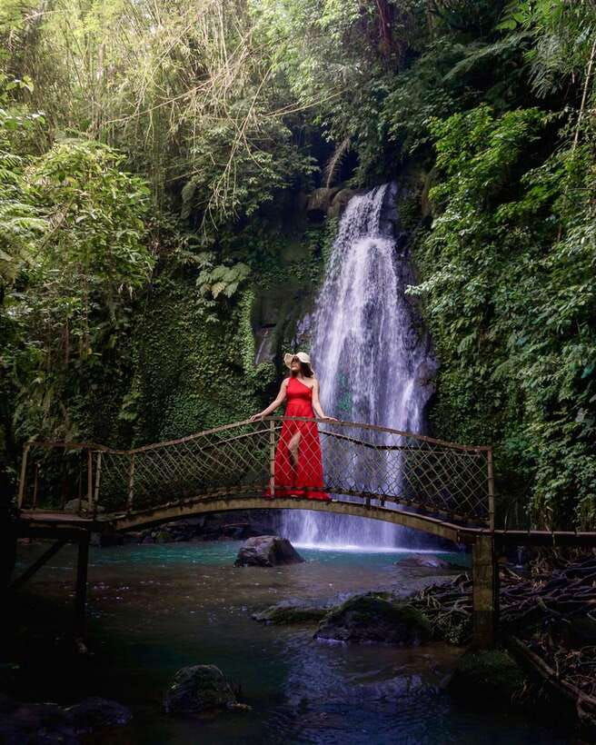 bali-kintamani-cafe-waterfall-temple-and-cretya-ubud-tour