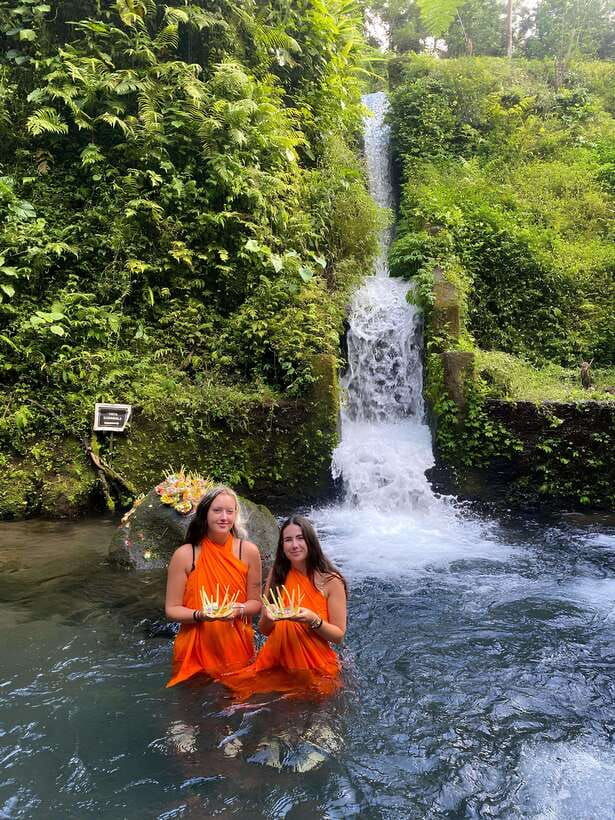 bali-spiritual-cleansing-at-ancient-temple