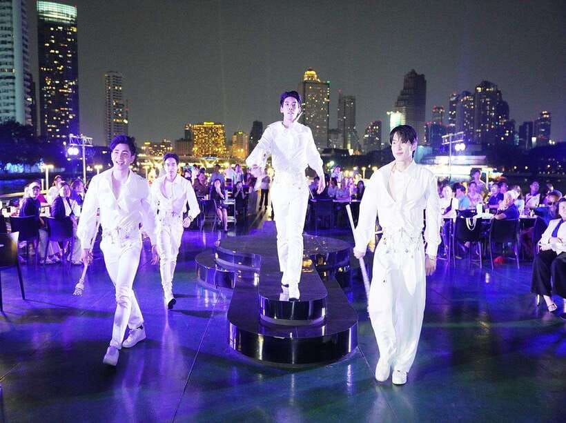 bangkok-carnival-party-dinner-cruise-on-the-chao-phraya