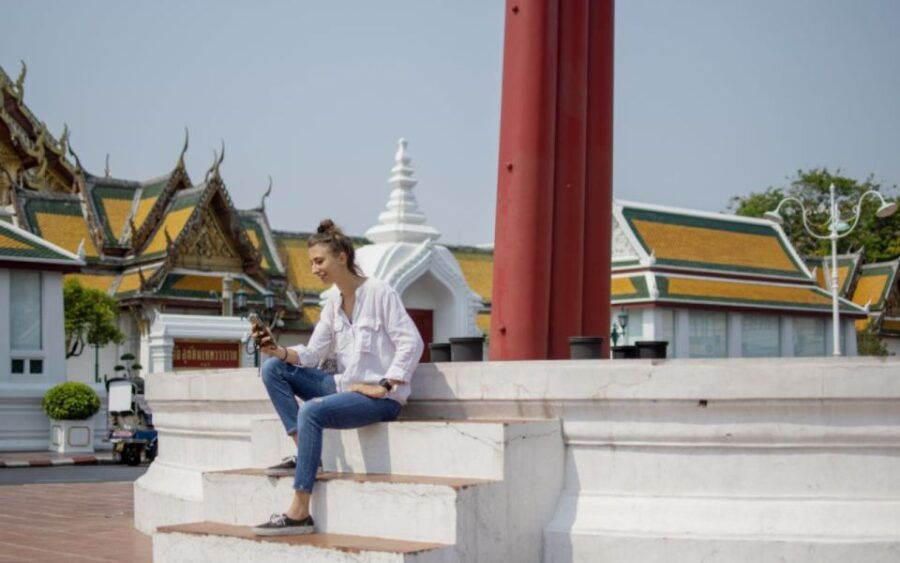 bangkok-chinatown-night-walking-tour-and-hop-on-hop-off-bus