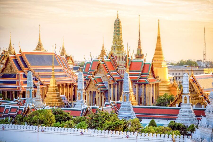 bangkok-city-highlights-temple-and-market-walking-tour
