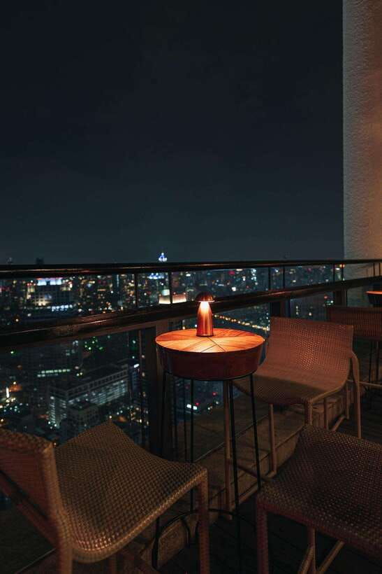 bangkok-enjoy-fine-thai-food-with-panoramic-rooftop-views