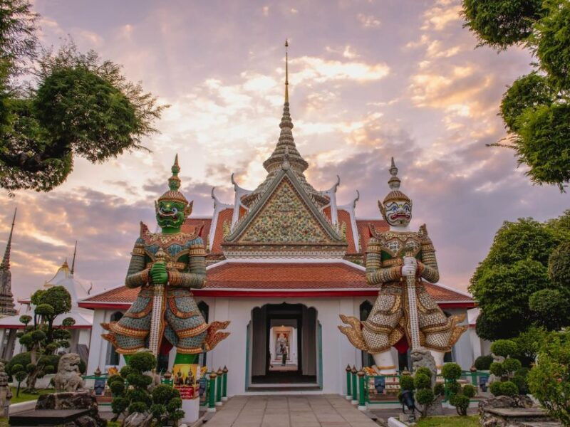 bangkok-grand-palace-and-wat-arun-guided-walking-tour