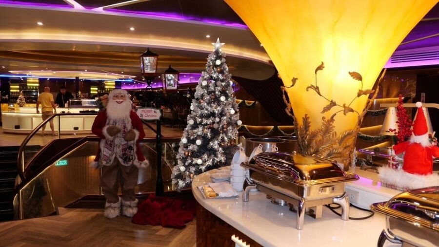 bangkok-luxury-dinner-cruise-with-private-guide-transfer