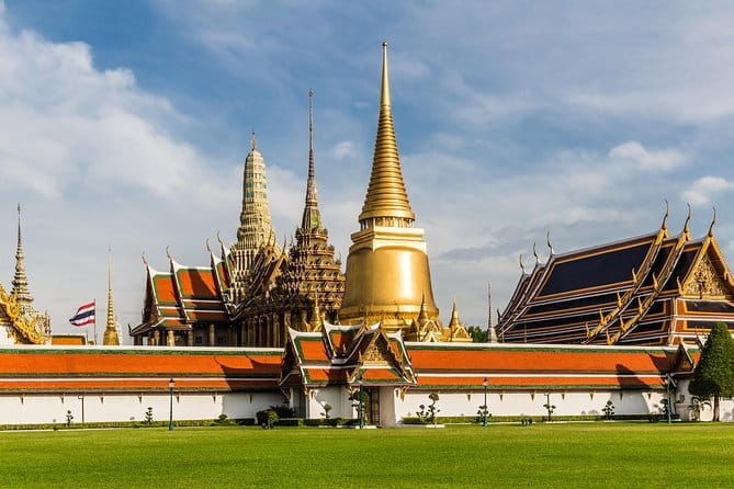 Bangkok Private Grand Palace Emerald Buddha and Reclining Buddha - The Itinerary: What You Can Expect
