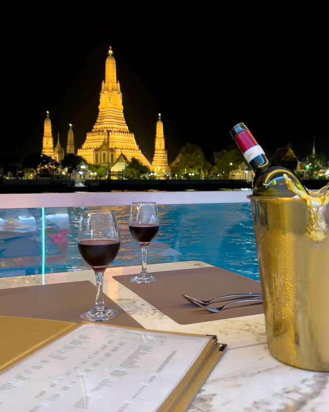 bangkok-royal-galaxy-dinner-cruise-with-siam-fantasy-show
