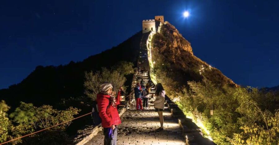 beijing-jinshanling-simatai-wall-and-gubei-water-town-tour