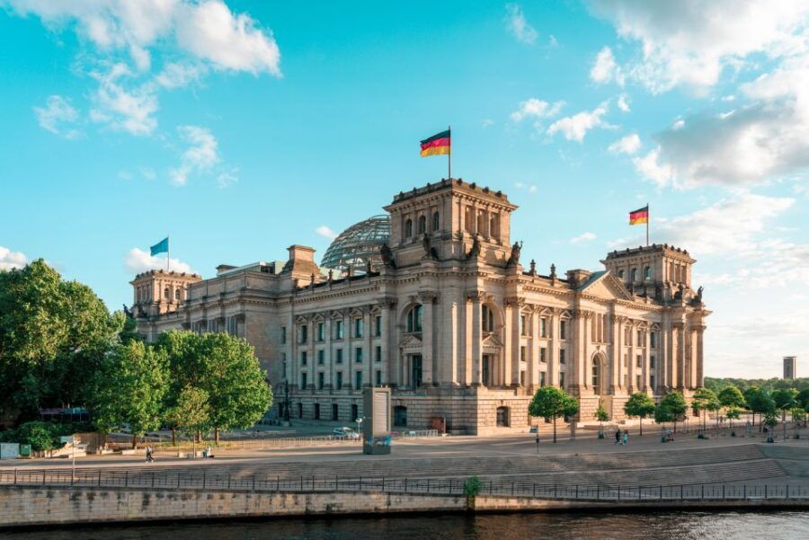 berlin-private-reichstag-and-glass-dome-tour