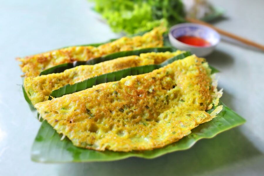 black-virgin-mountain-cao-dai-temples-cu-chi-tunnels-tour