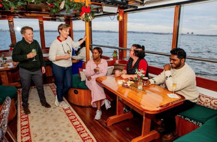 Boston: Harbor Sunset Yacht Cruise