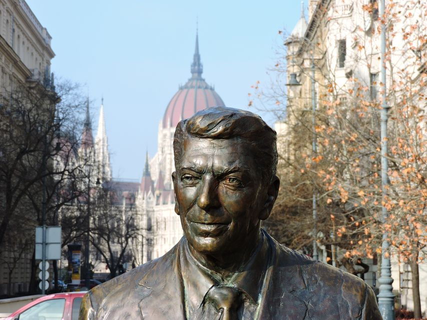 budapest-3-hour-walking-tour-about-communism-small-group