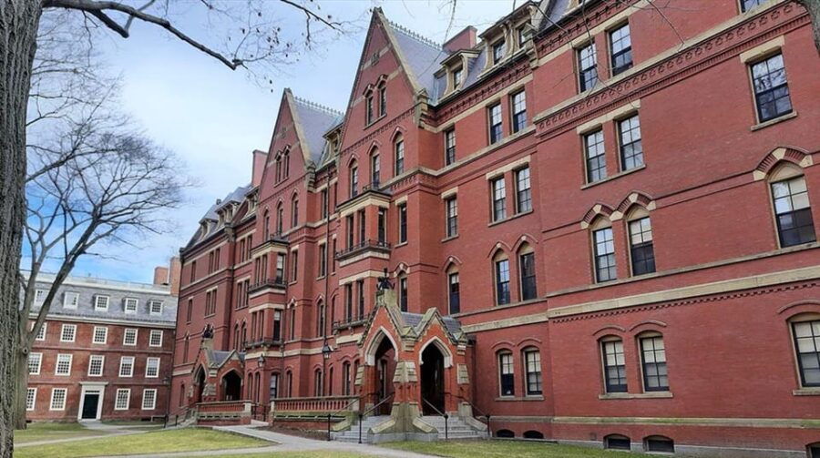 Cambridge, Massachusetts: MIT and Harvard Walking Tour