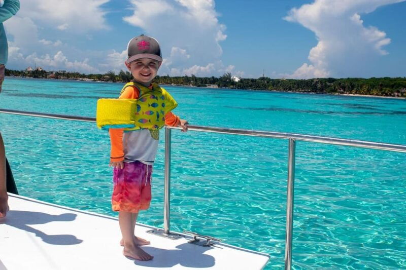 cancun-isla-mujeres-catamarantour-with-snorkeling-lunch