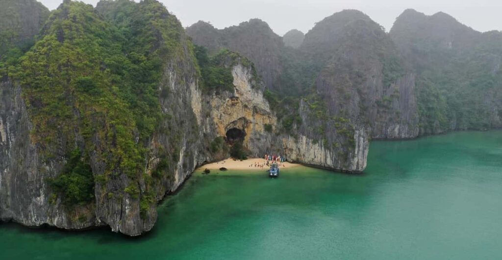 Cat Ba_Sup/Trekking Conquering Cat Ba Forest and Lan Ha Bay