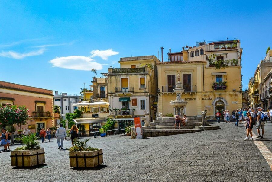 catania-gardens-taormina-and-castelmola-day-trip