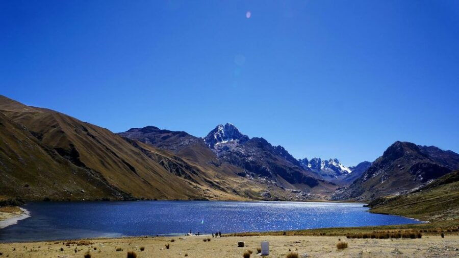 chavin-de-huantar-monument-querococha-lagoon-all-entries