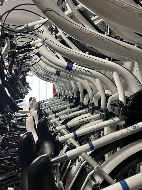 choose-a-bicycle-and-make-your-own-tour-in-budapest-24-hrs