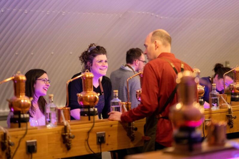 city-of-aberdeen-distillery-gin-school-experience