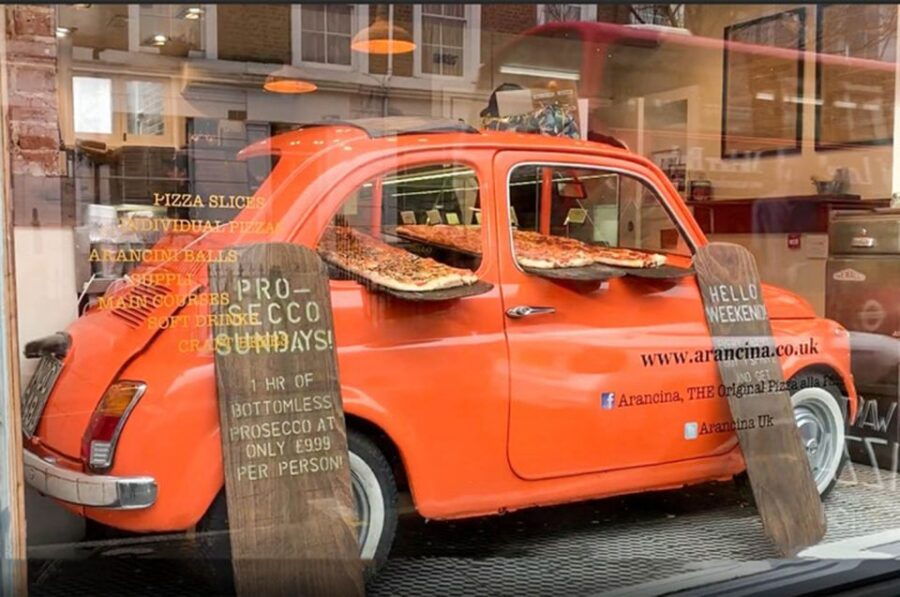 colourful-notting-hill-photography-tour