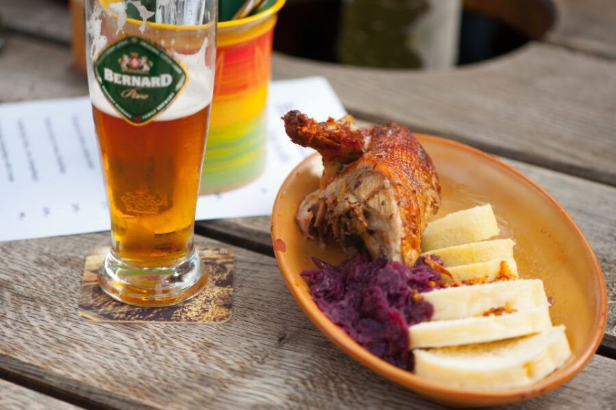 coutryside-e-bike-tour-to-karlstejn-castle