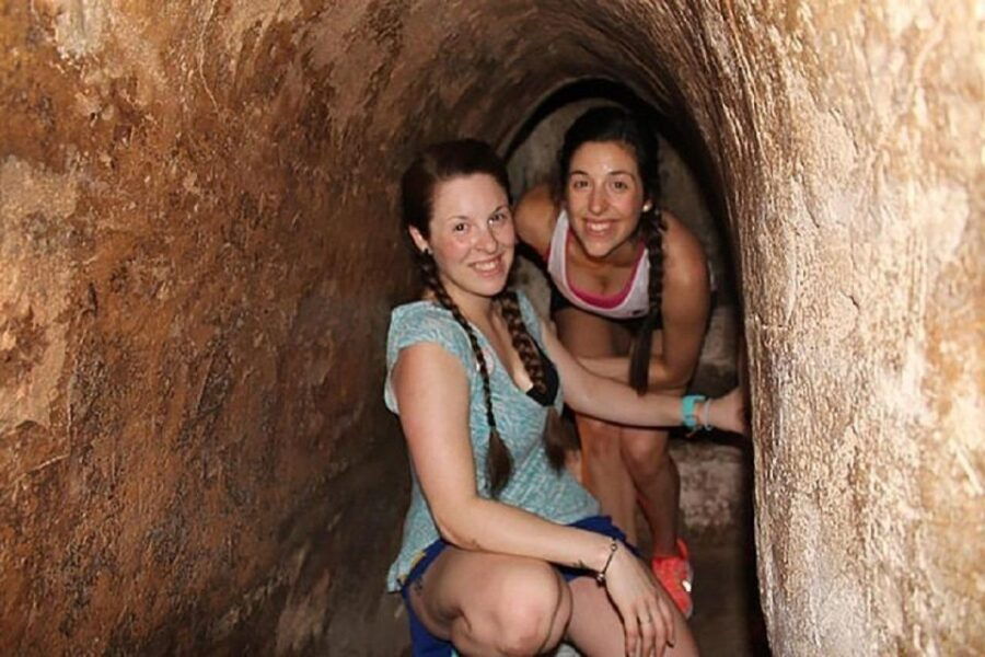 cu-chi-tunnel-with-curiosity