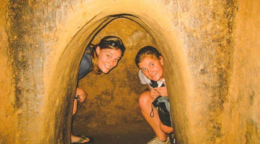 cu-chi-tunnels-and-saigon-city-1-day-tour