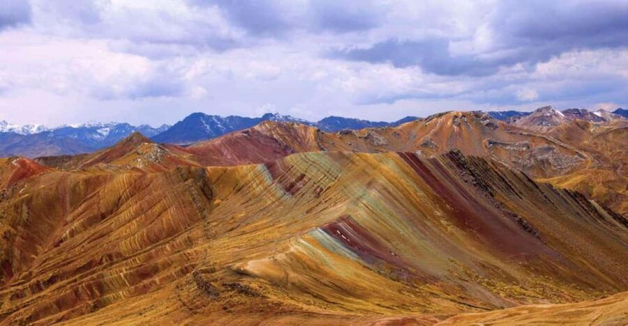 cusco-palcoyo-rainbow-mountain-hidden-sister