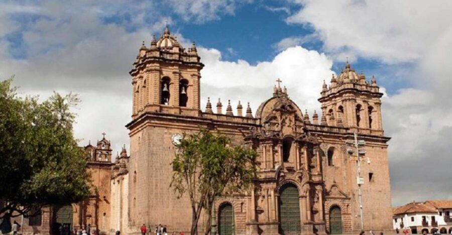 cusco-private-city-tour-with-market-archaeological-sites