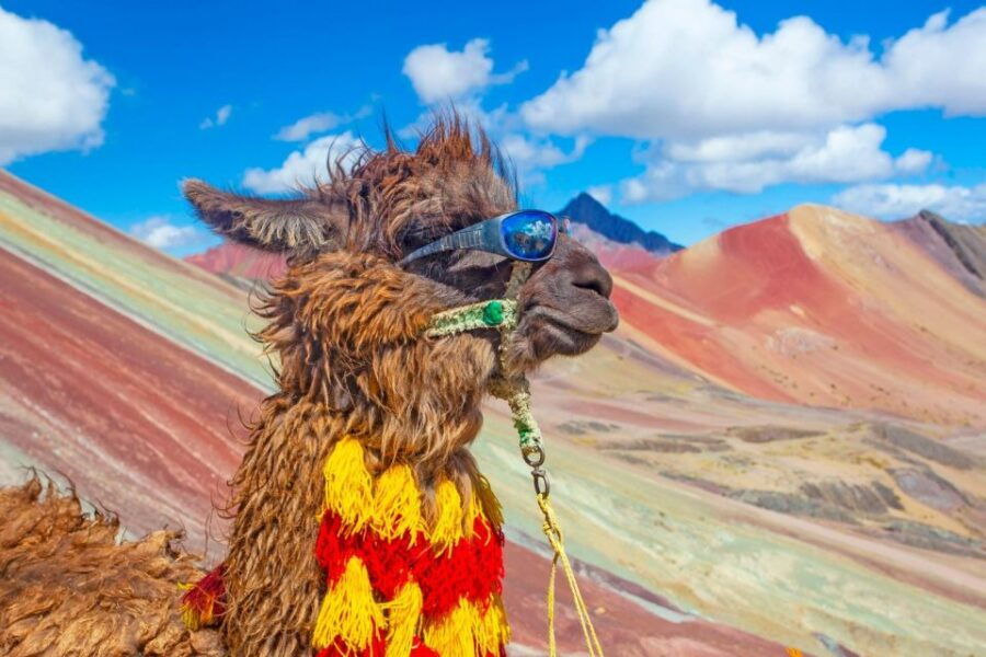 cusco-rainbow-mountains-mountain-of-7-colors-red-valley
