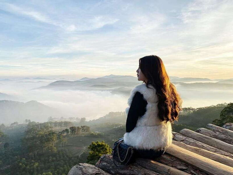 da-lat-cloud-hunting-and-the-glow-of-dawn-tour