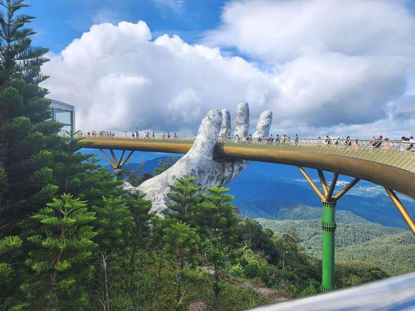da-nang-hoi-an-to-golden-bridge-and-marble-mountain