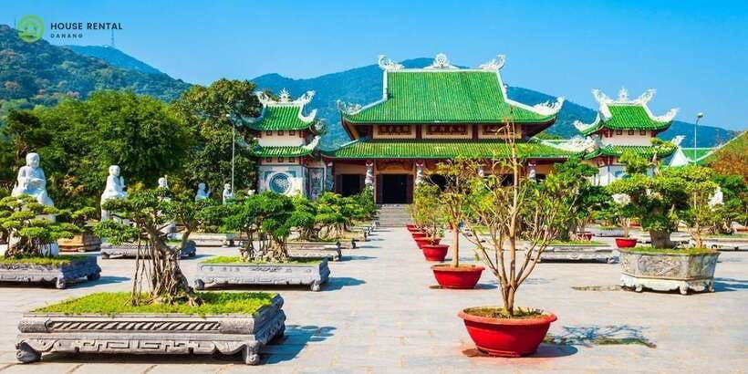 da-nang-linh-ung-pagoda-marble-mountain-and-hoi-an-tour-10