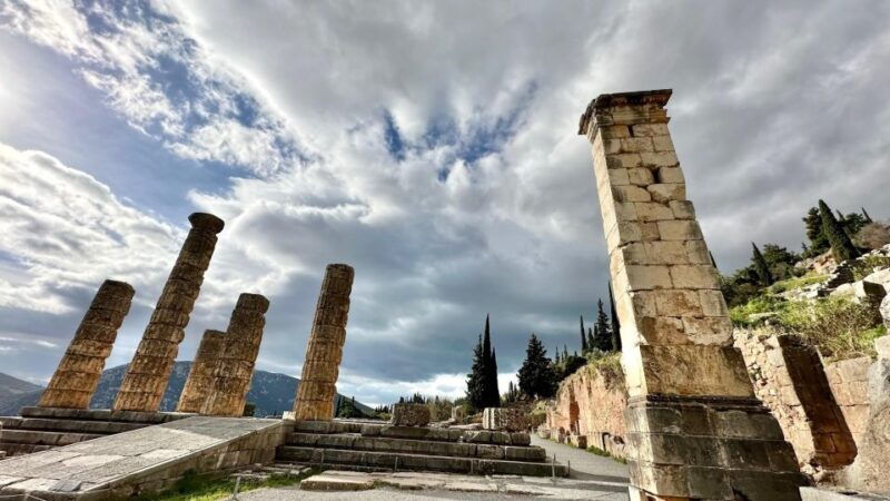 delphi-navel-of-earth-hosios-loukas-full-day-private-tour
