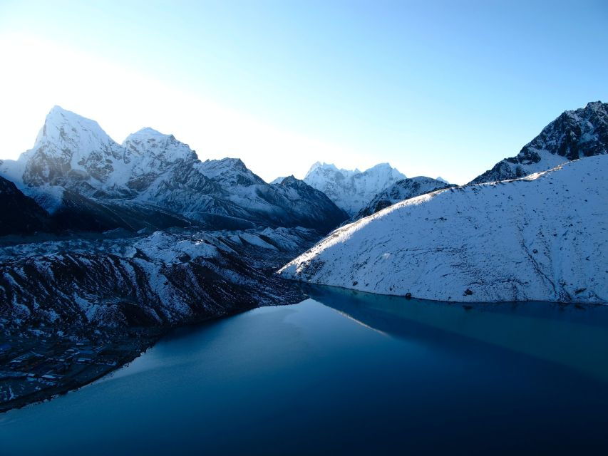 everest-base-camp-trek-with-gokyo-lakes-16-day-adventure
