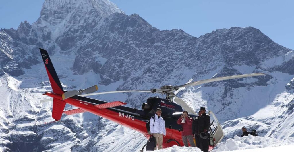 Everest Helicopter Trek - Fly to Everest From Namche