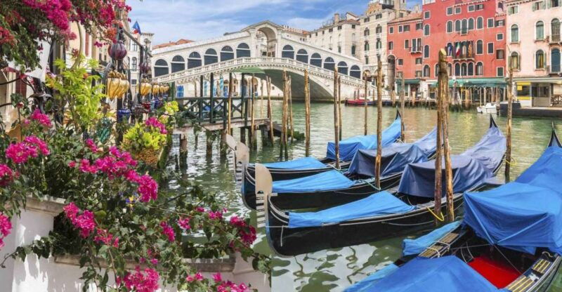 exclusive-gondola-ride-with-guided-old-town-tour