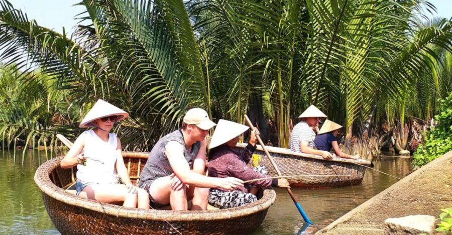 experience-bamboo-basket-boat-on-coconut-village-w-locals